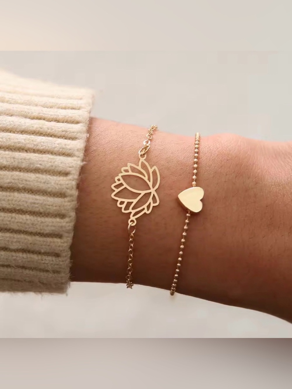 💛Delicate Gold-Tone Lotus & Heart Bracelet Set/NIP💛